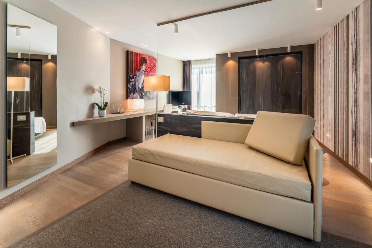 Suites Hotel Astor Беллуно Экстерьер фото