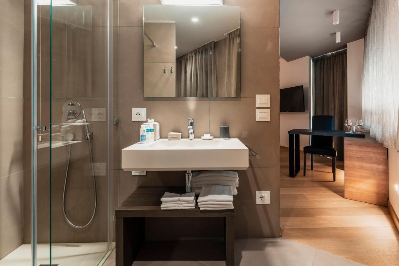 Suites Hotel Astor Беллуно Экстерьер фото